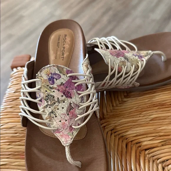 Rockport Women's Floral Sandals in White and Purple - Picture 5 of 7